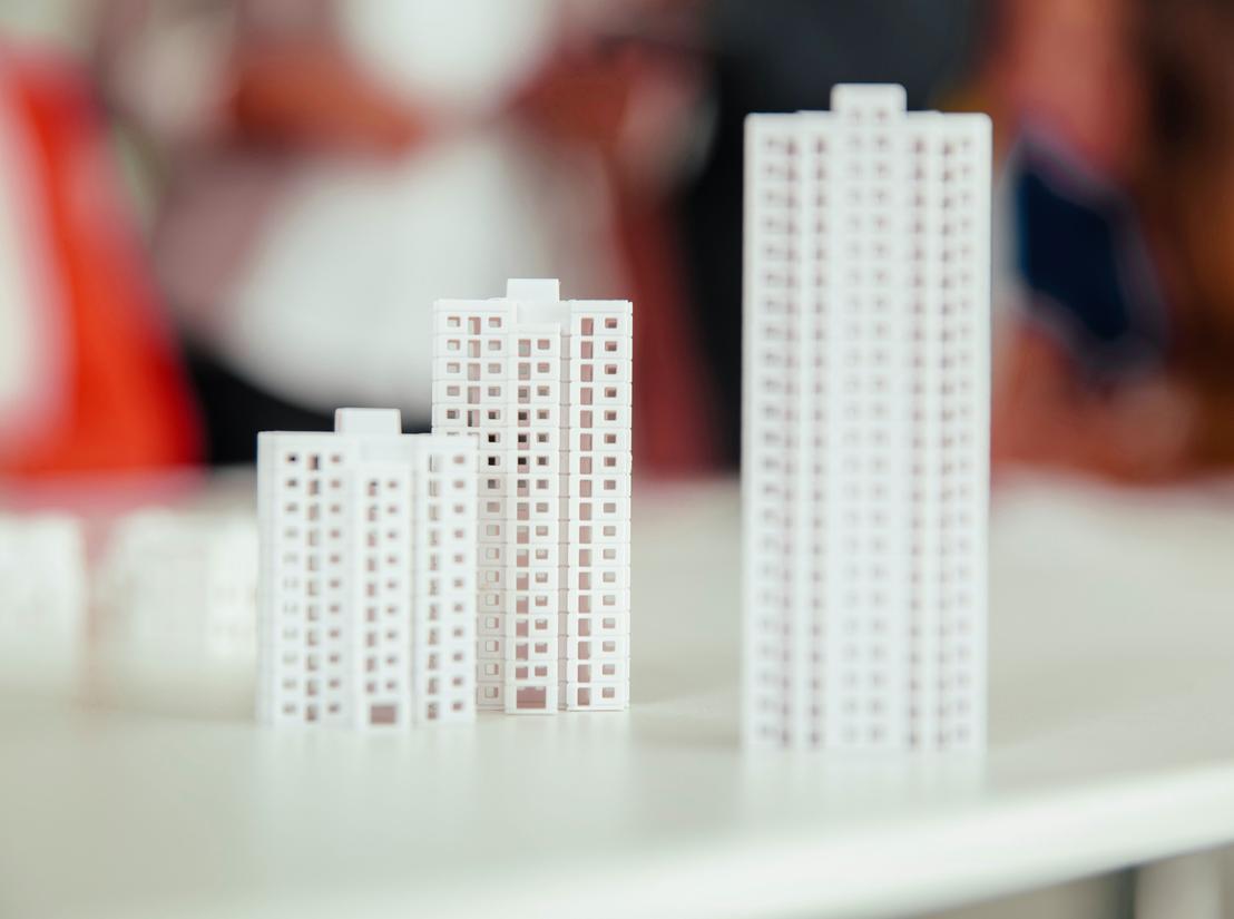 img-FR-models-high-rise-buildings-on-table (2)