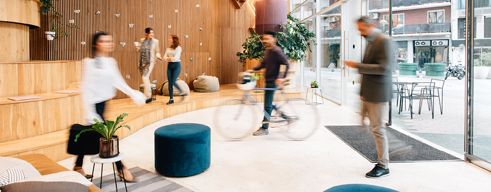img-smart-technology-office-lobby