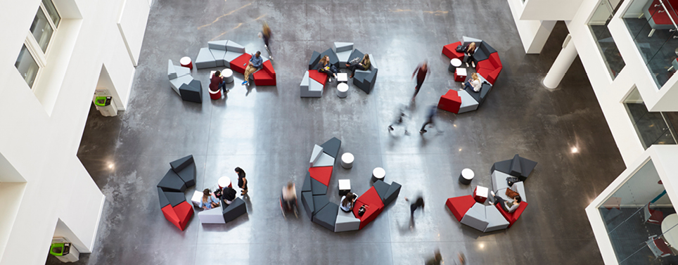 img-smart-technology-university-lobby