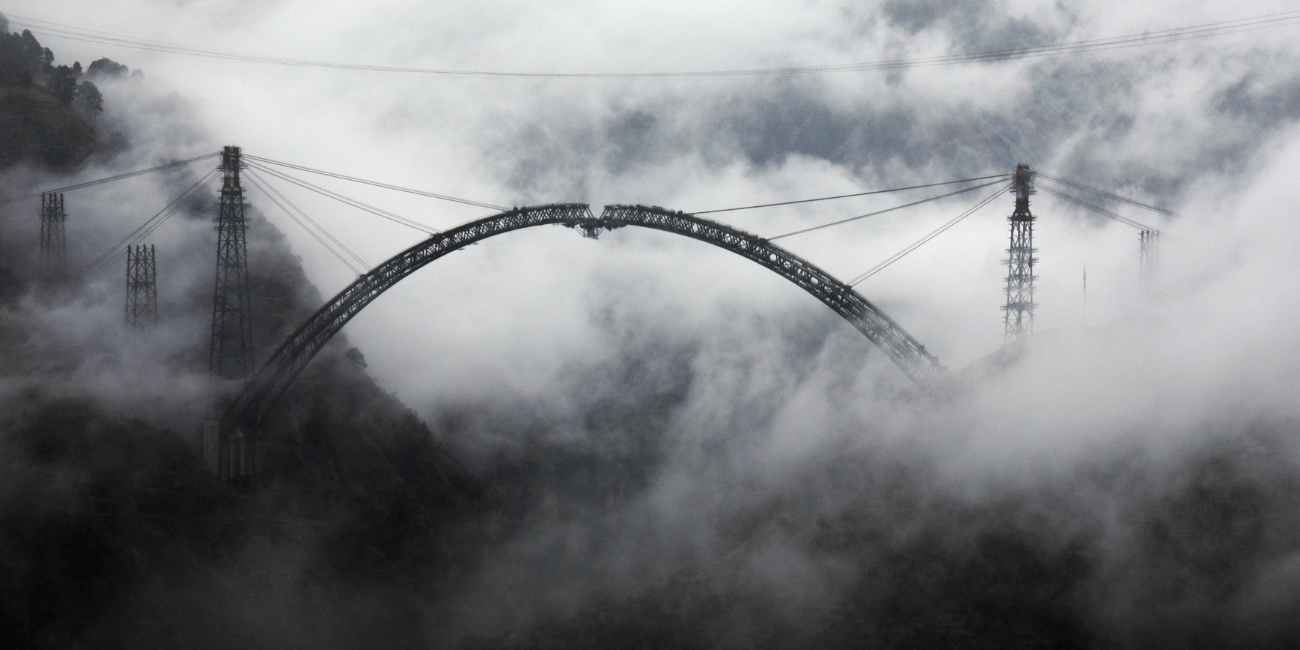 thn-landscape-chenhab-bridge-in-the-clouds