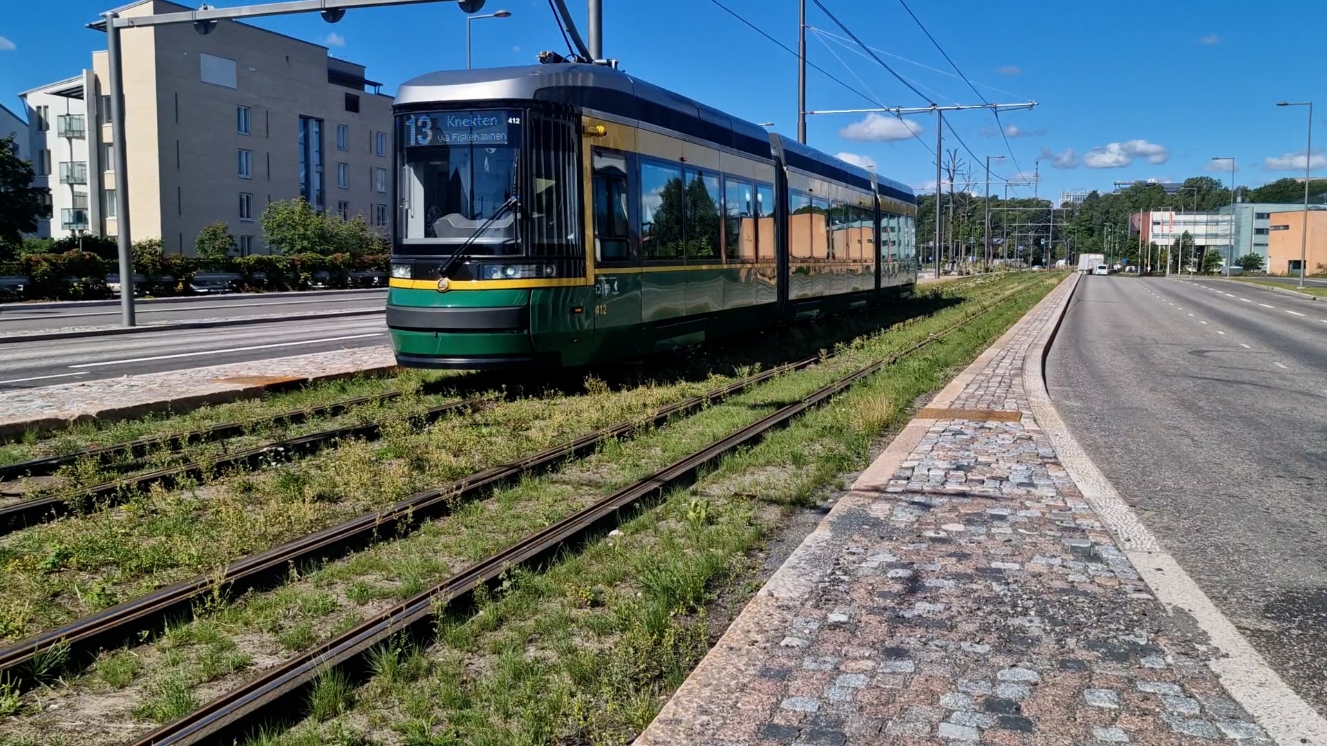 Figure 4  No 13 tram