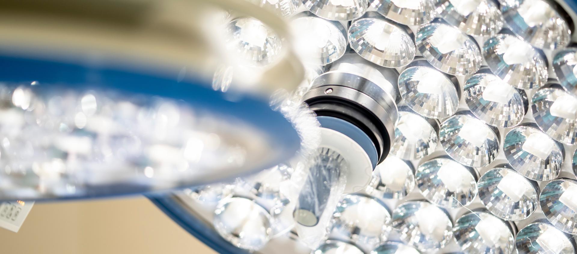 img-healthcare-surgical-lights