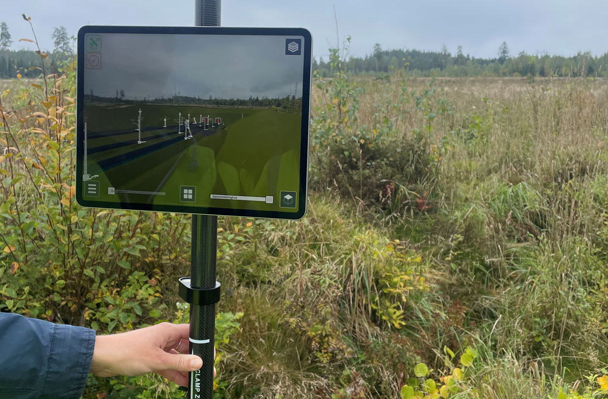 Visualisering av järnvägsbro med hjälp av AR-teknik.
