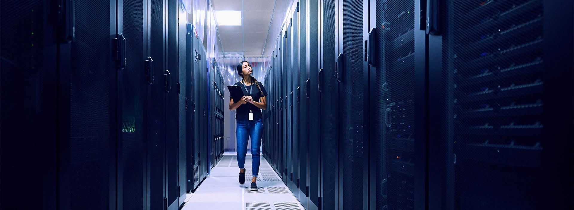 bnr-datacenter_AdobeStock_1273765684