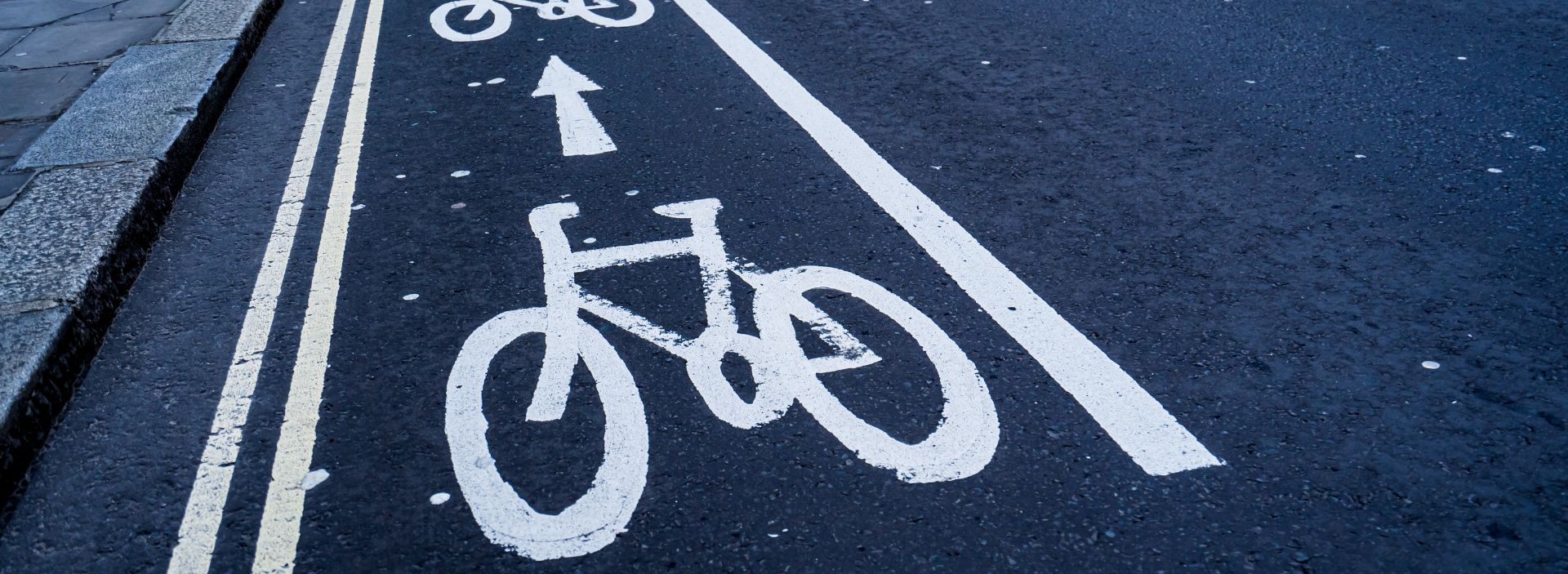 banner-cycle-lane-air-quality