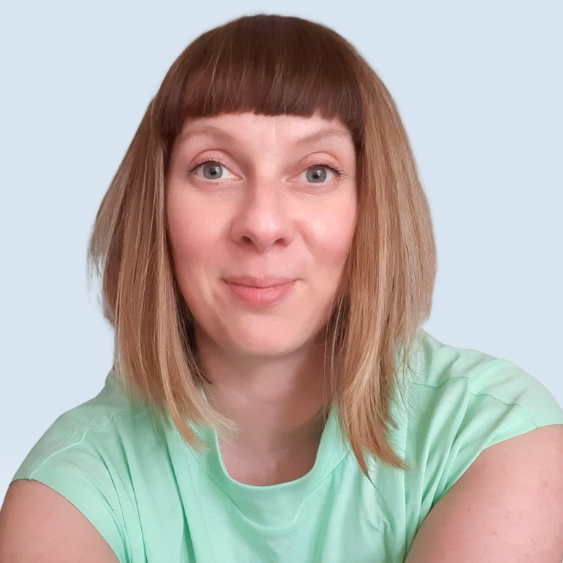 GB-SarahTaylorheadshot-WEB-563x563