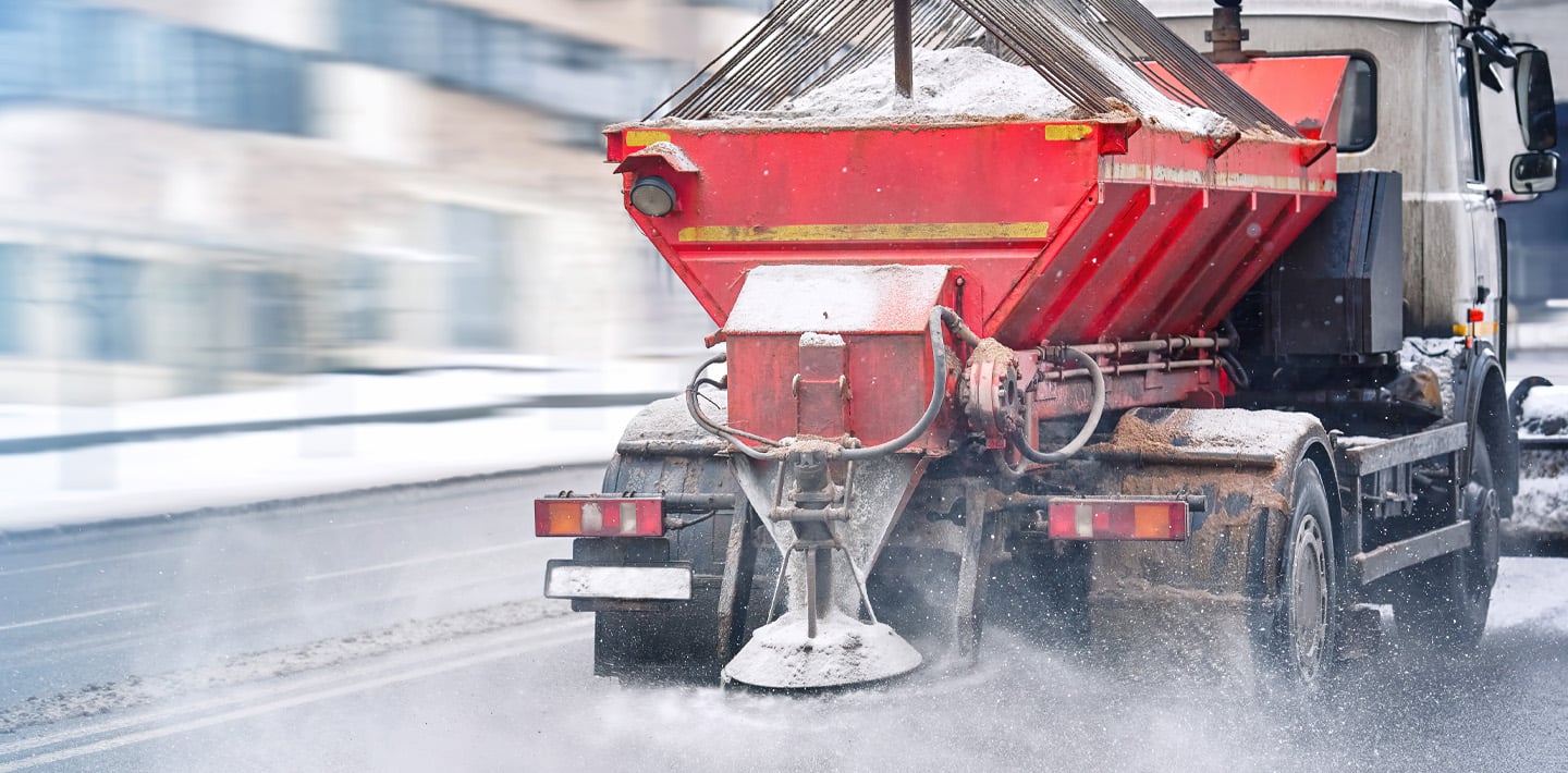 img-weather-experts-salt-truck.jpeg