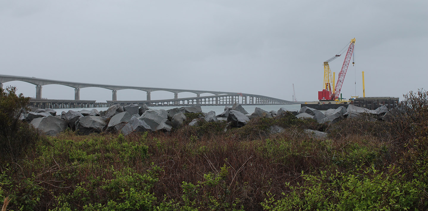 img-basnight-bridge-bonner-opening-crane