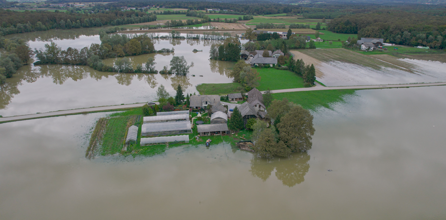 img-climate-change-financial-imapact-flooding