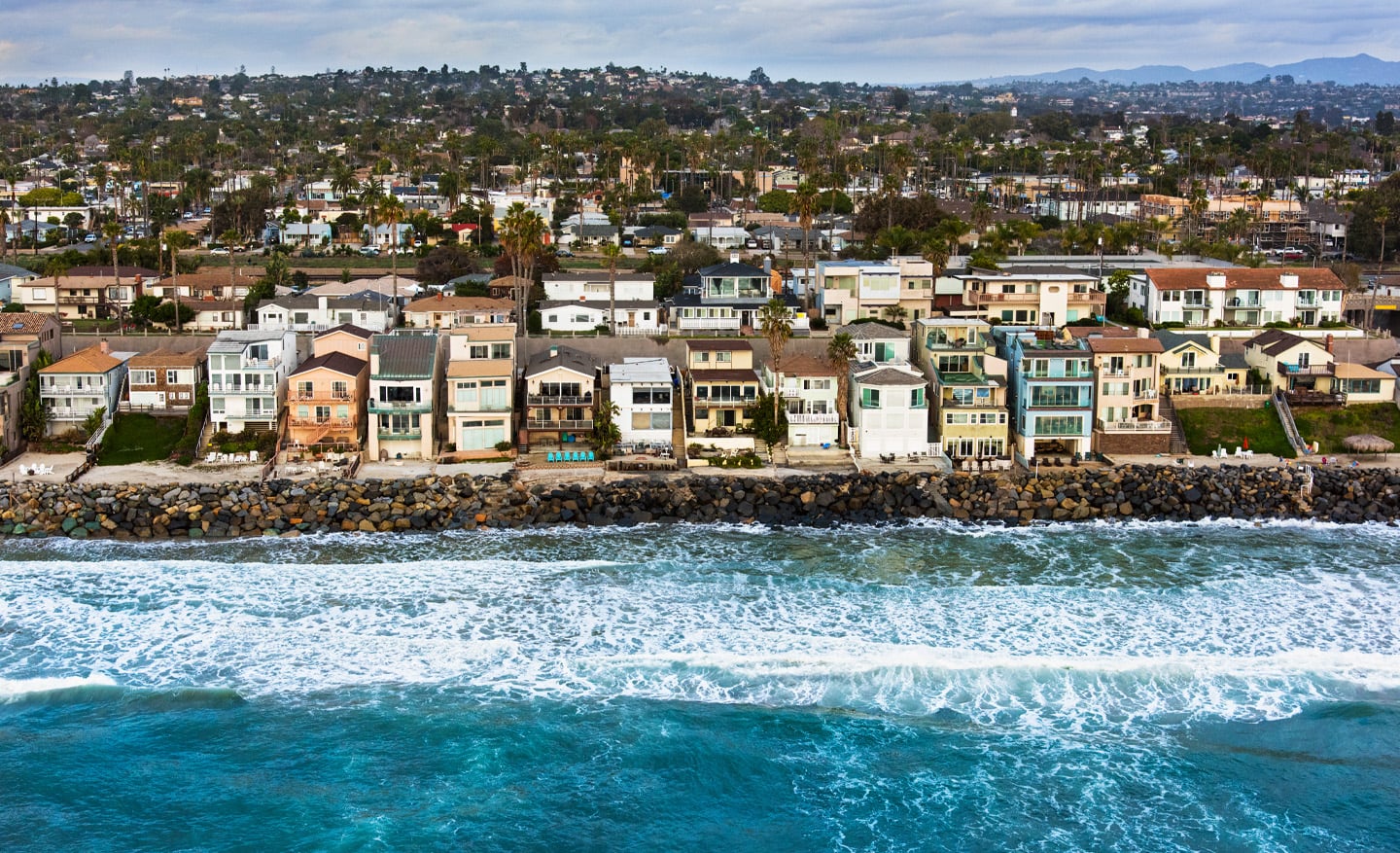 img-climate-gentrification-oceanfront-neighborhood