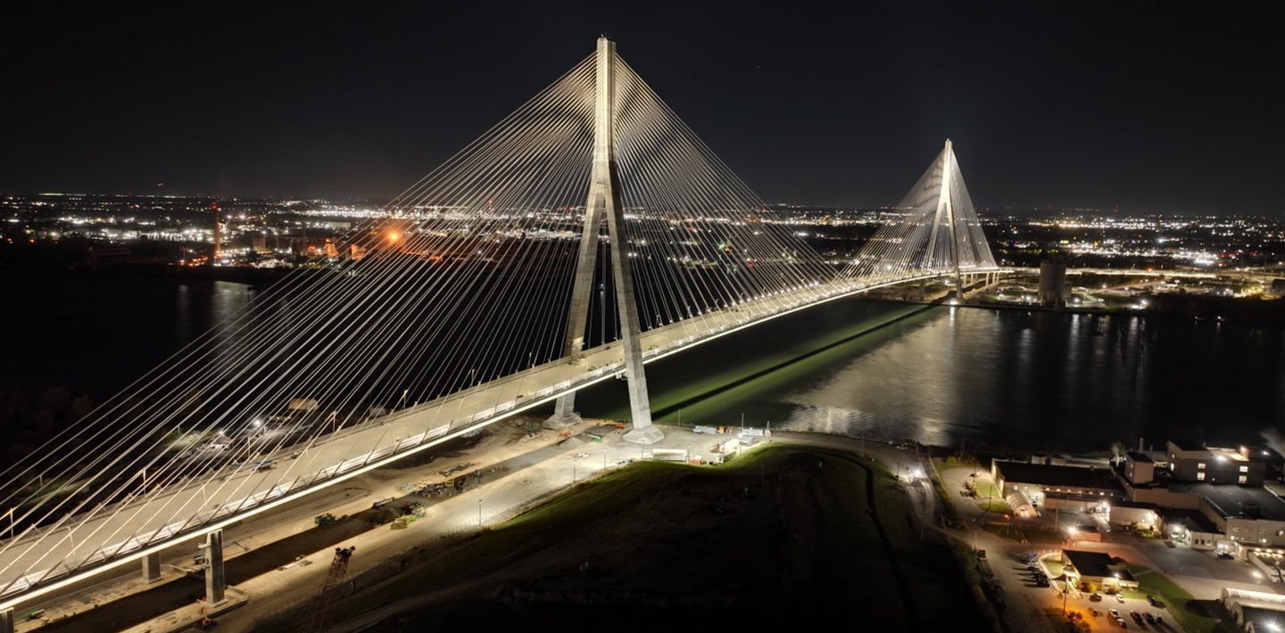 img-gordie-howe-international-bridge-night