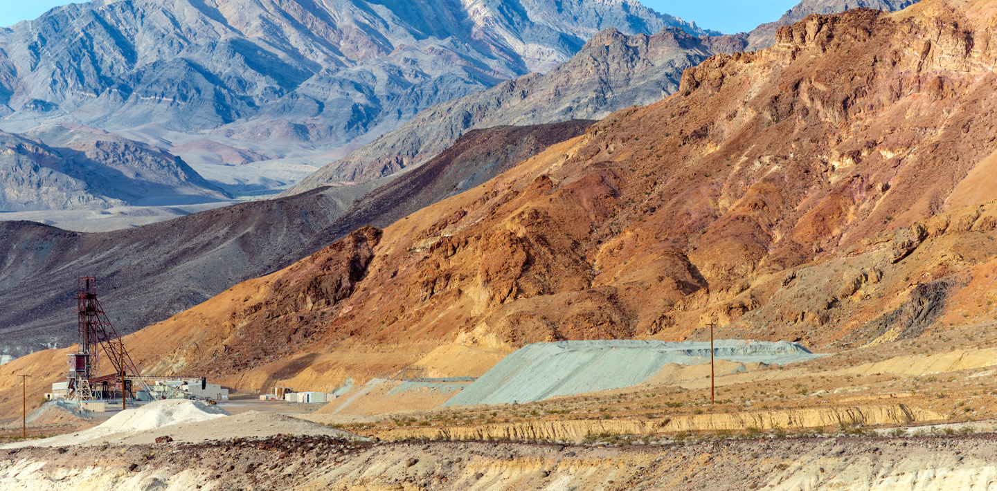 img-mining-megawatts-mountains