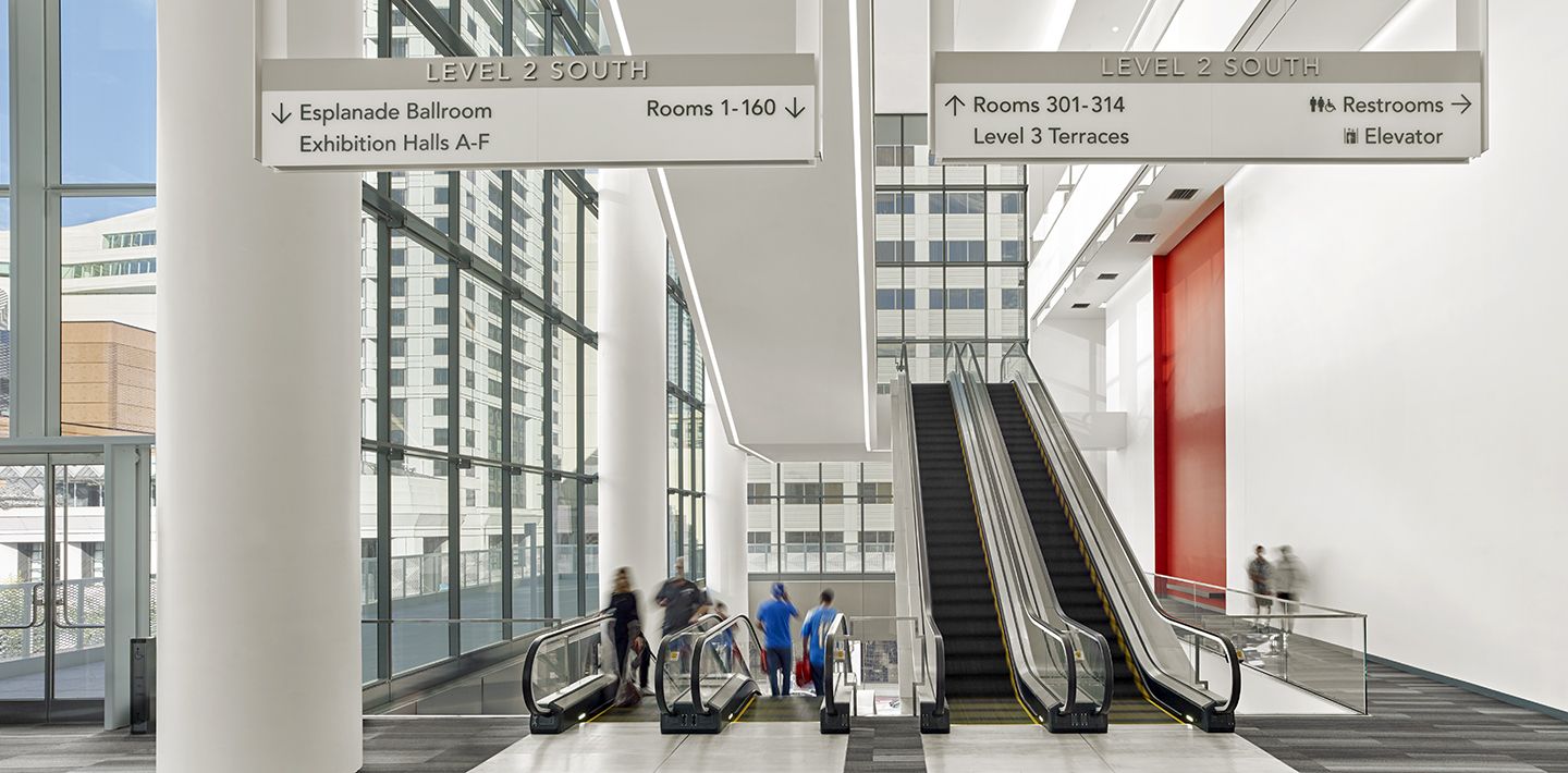 img-moscone-convention-center-escalator