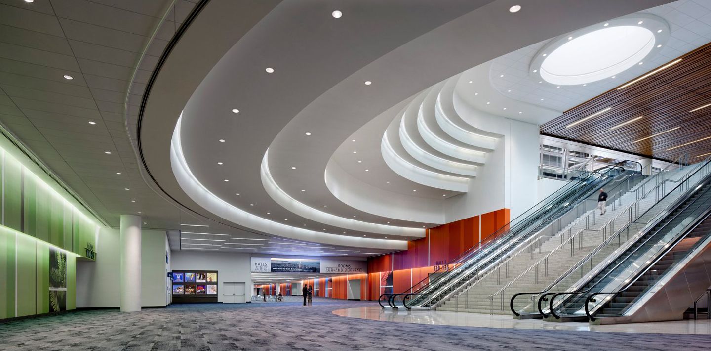 img-moscone-convention-center-lobby
