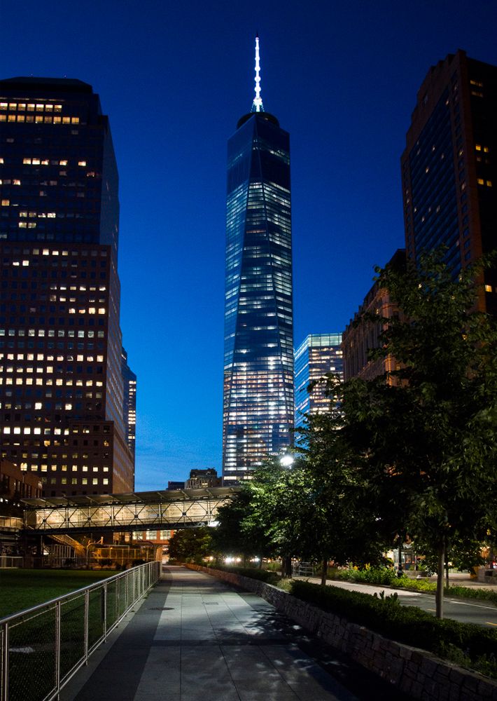 por-one-world-trade-center-lower-manhattan-skyline