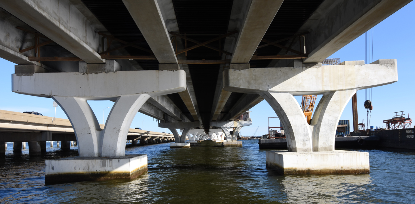 img-pensacola-bay-bridge-piers