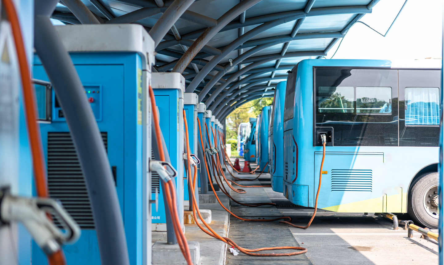 img-zero-emissions-buses-charging