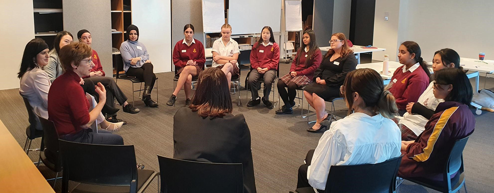 img-abcn-stem-students-networking