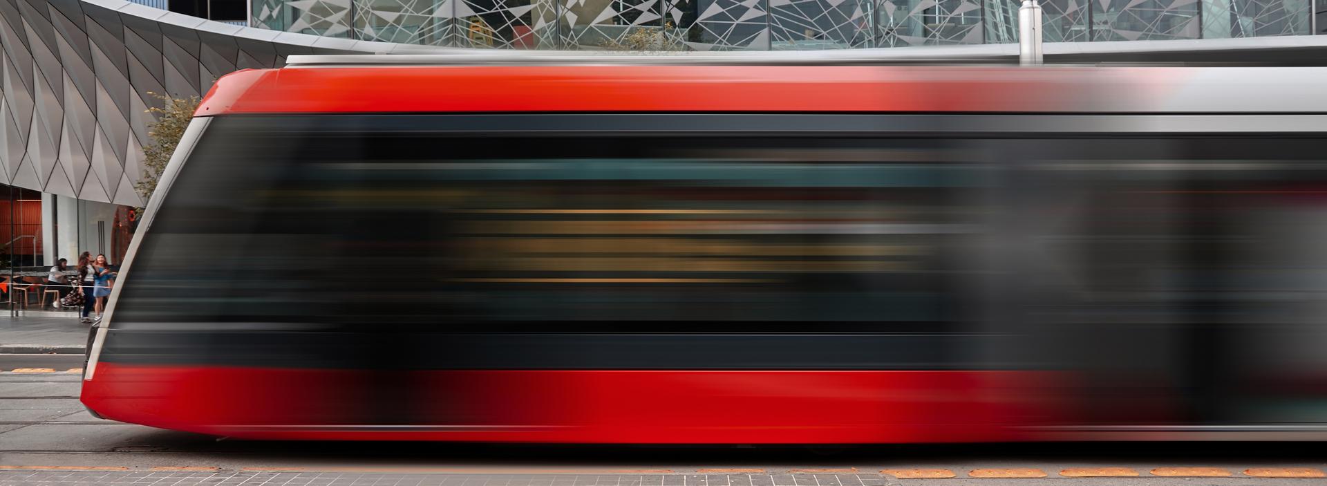 img-train-red-speed Hero Banner