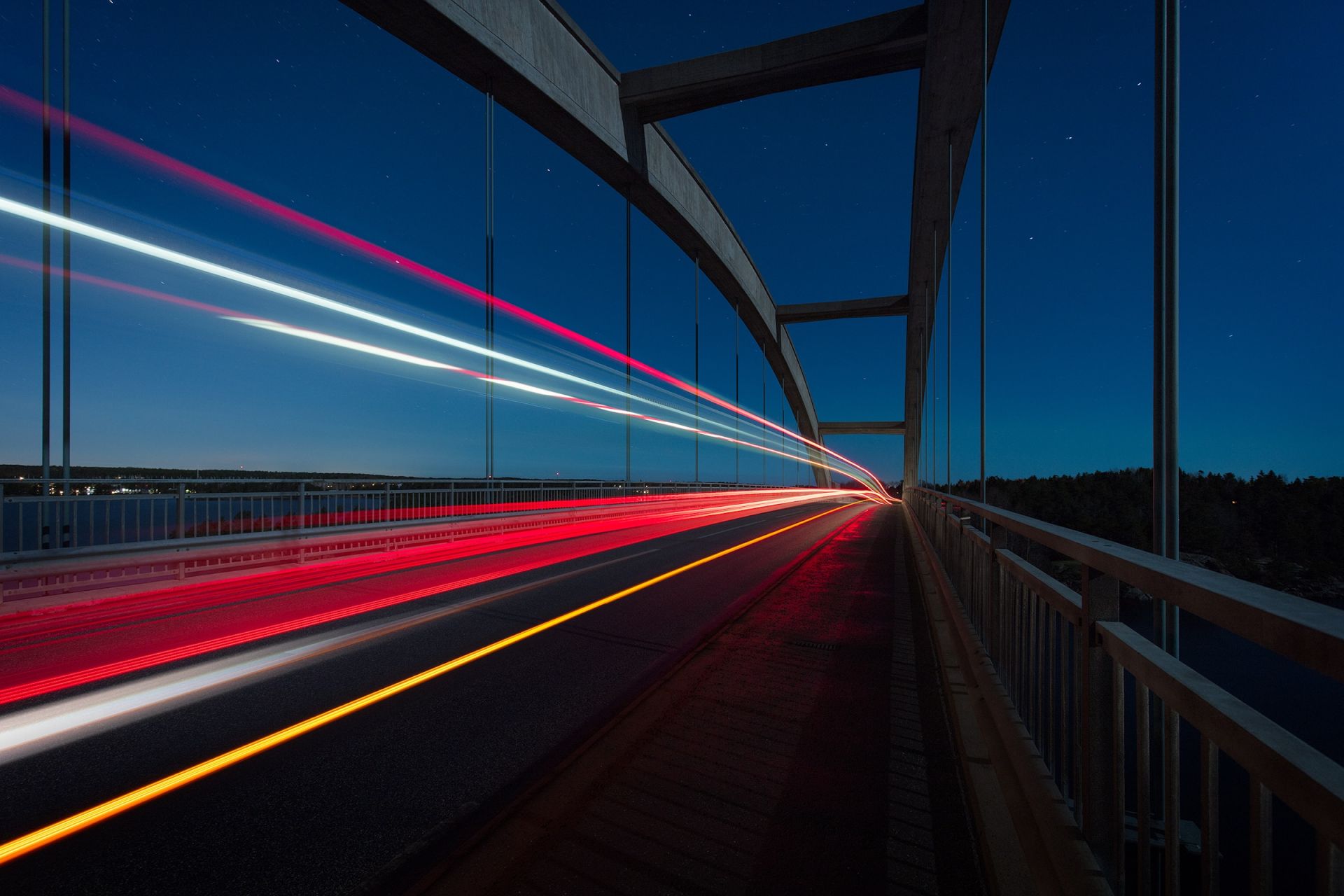 img-blurbridge
