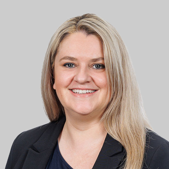 tara-dennis-alt-grey