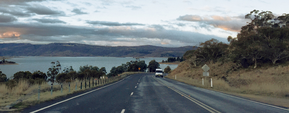 img-nsw-country-road-dusk
