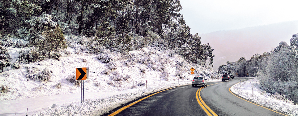 img-snowy-mountain-road