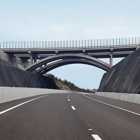 img-toowoomba-special-activation-projects-second-rage-crossing-overpass
