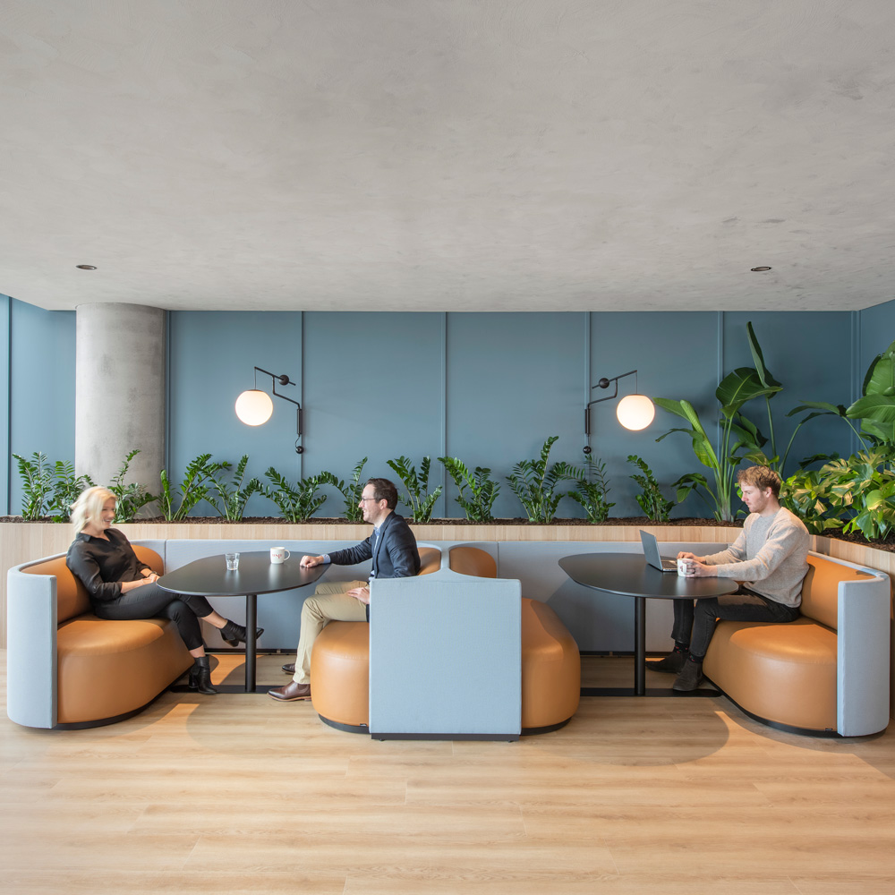 Large communal hub creates an opportunity to connect for everyone
