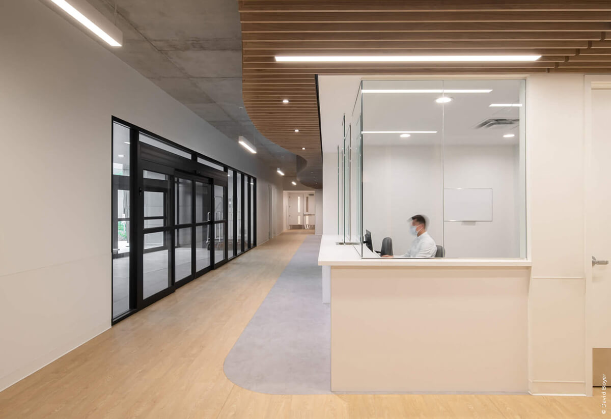 img-CHSLD Val-des-Brises-Reception-Healthcare building design