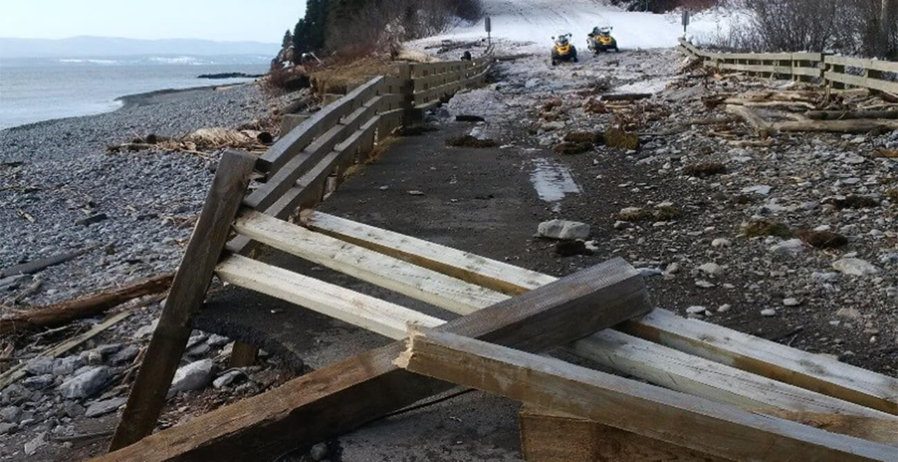 img-View of the eroded shoreline of the Forillon National Park after a storm