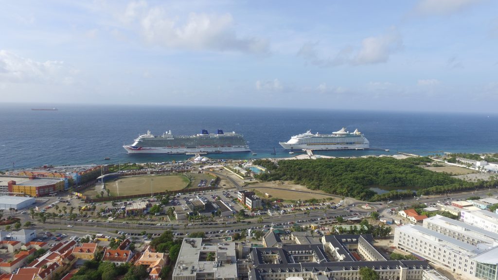 mega cruise pier 222