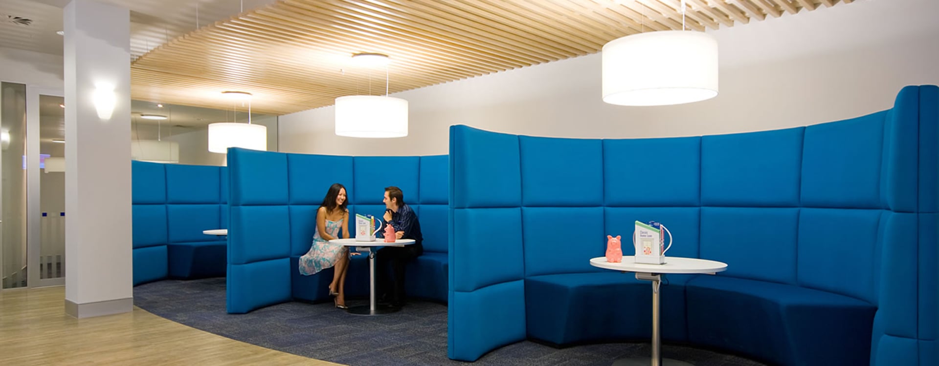 bnr-bnz-buildings-booths