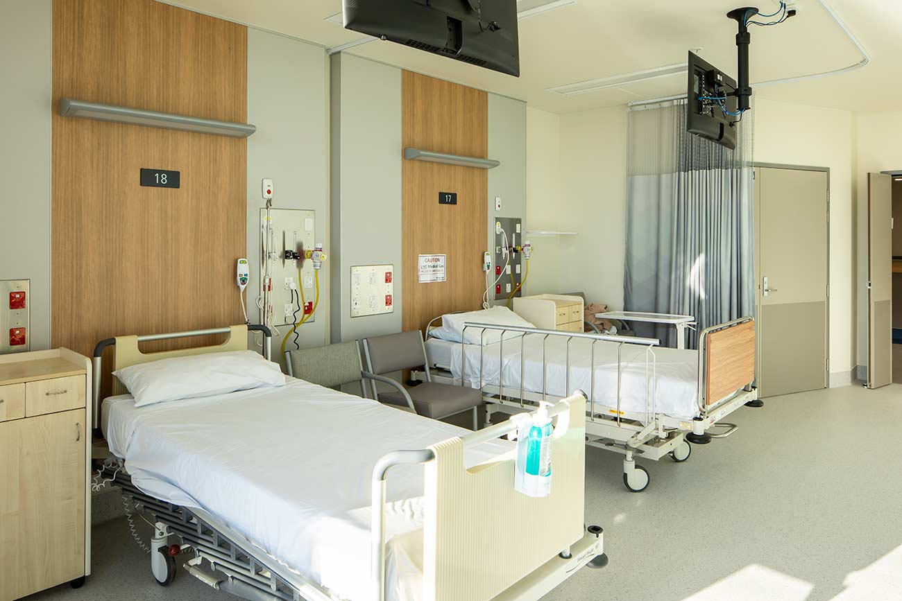 img-grey-base-hospital-ward