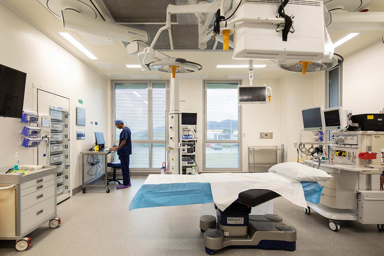 img-grey-base-operation-room