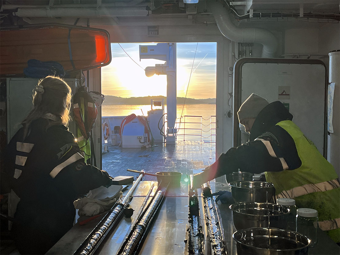 img-poseidon 1 Arbete i solnedgng