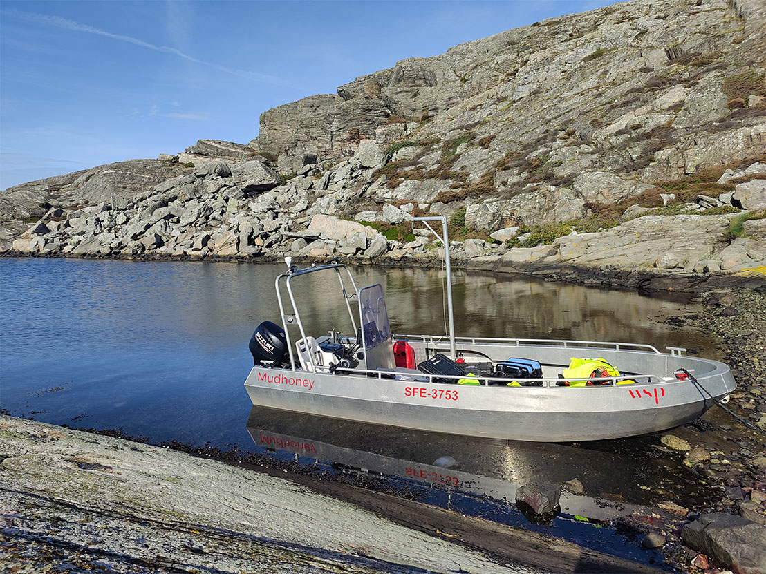 img-poseidon 3 Arbetsbt Mudhoney i naturhamn