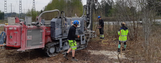 Installation av pumpbrun för hydrauliska tester.