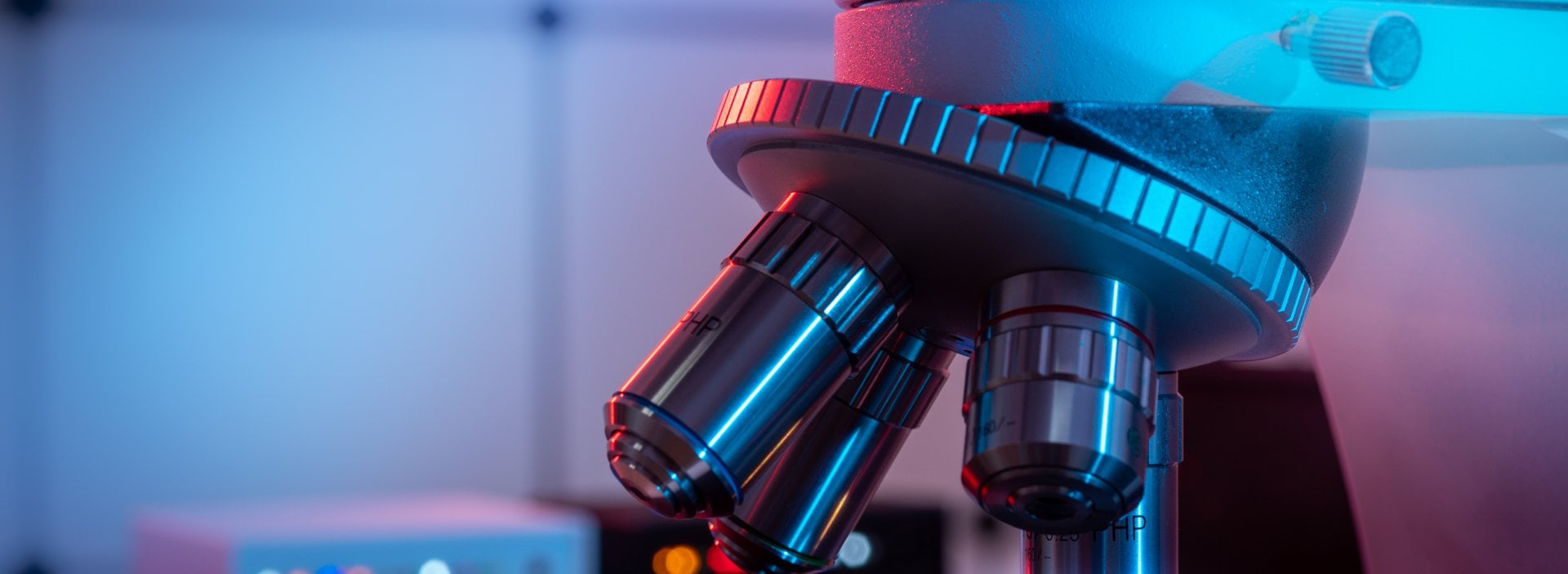 img-closeup-microscope