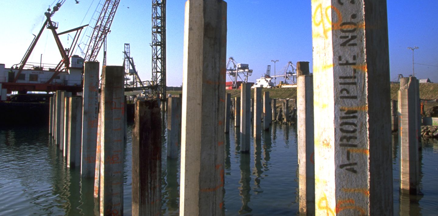 img-pier-g-mega-terminal