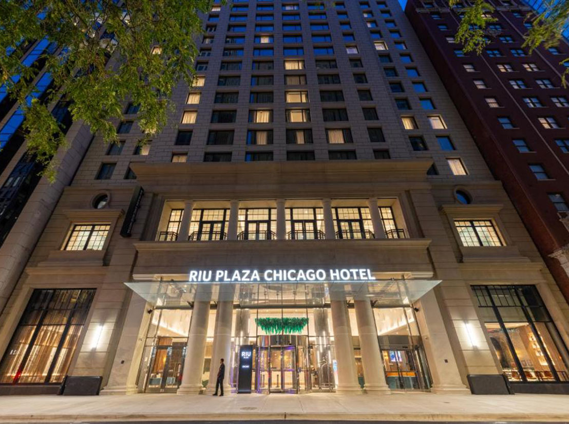 img-RIU-Plaza-Hotel-Chicago-1-v2