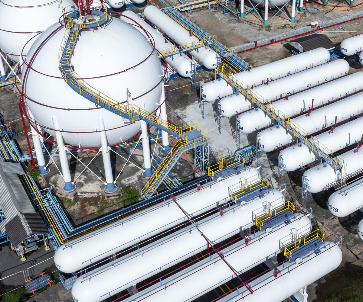 img-lng-lower-emissions-fuels-01