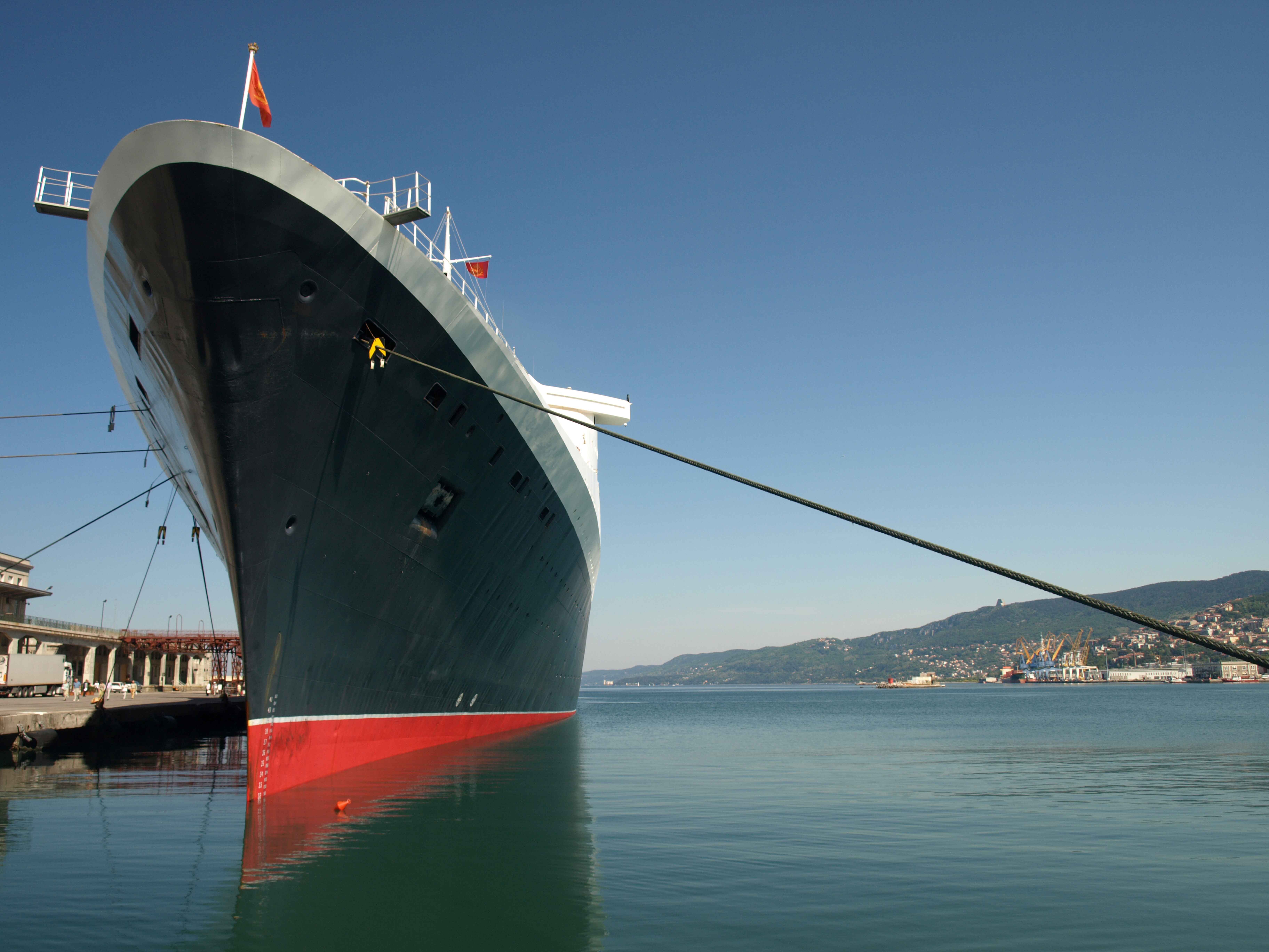 mooring - shutterstock_41663986