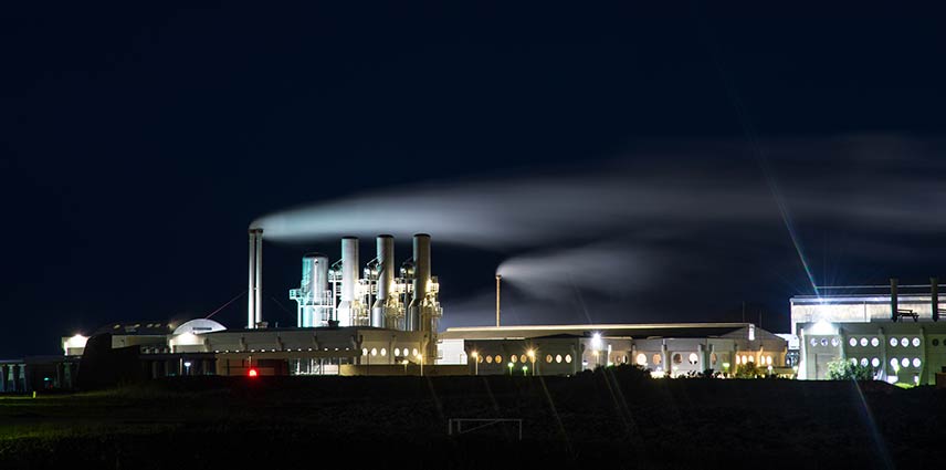 Industrier kräver mer än att enbart uppfylla myndighetskrav gällande brandskydd för att ha ett bra egendomsskydd för sin verksamhet.