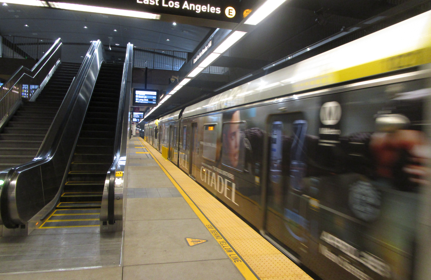 img-la-metro-connector-train